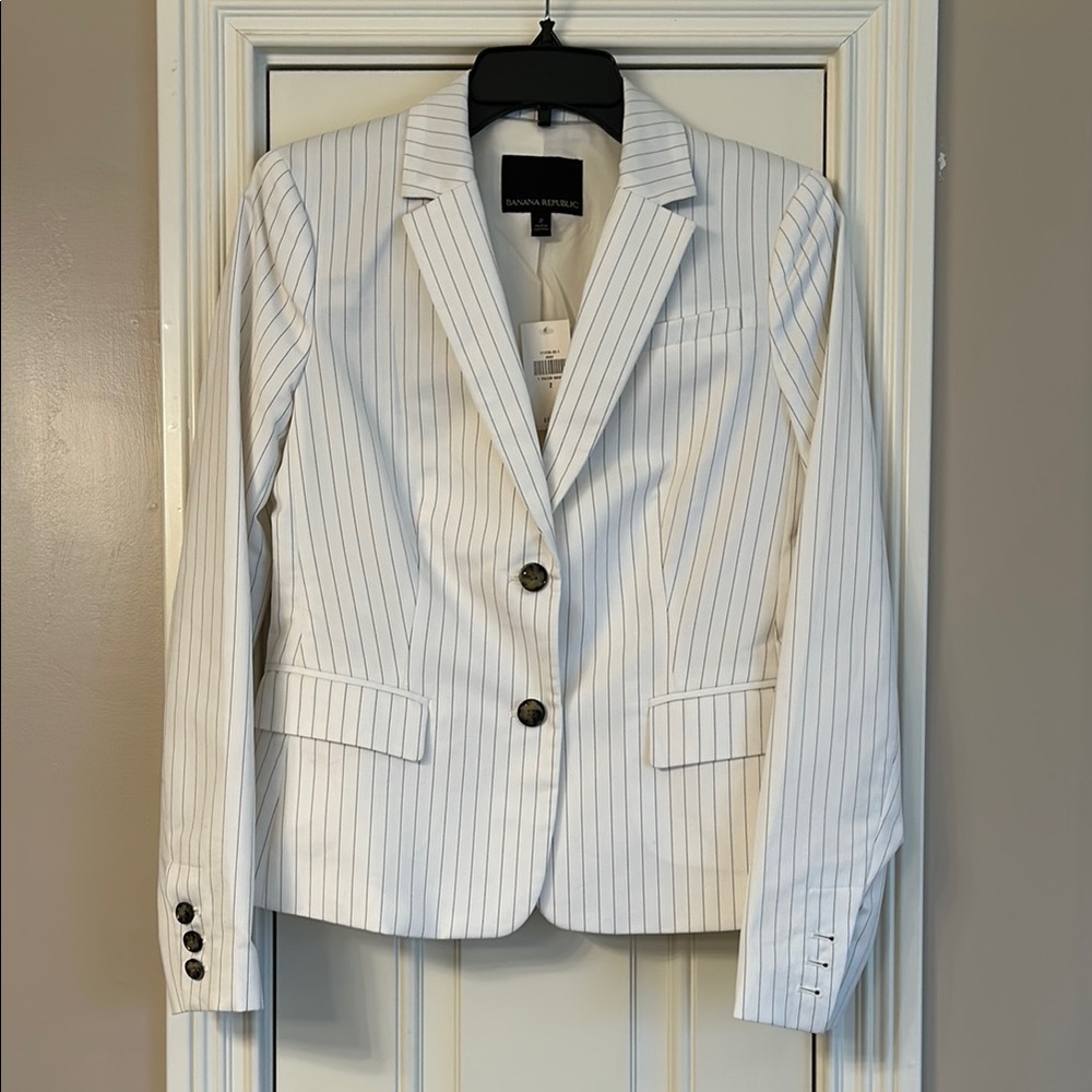 Banana Republic White Blazer with Gray Pinstripes NWT Sz 2